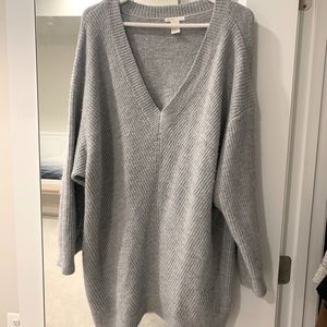 H&M V Neck Tunic Sweater Oversized